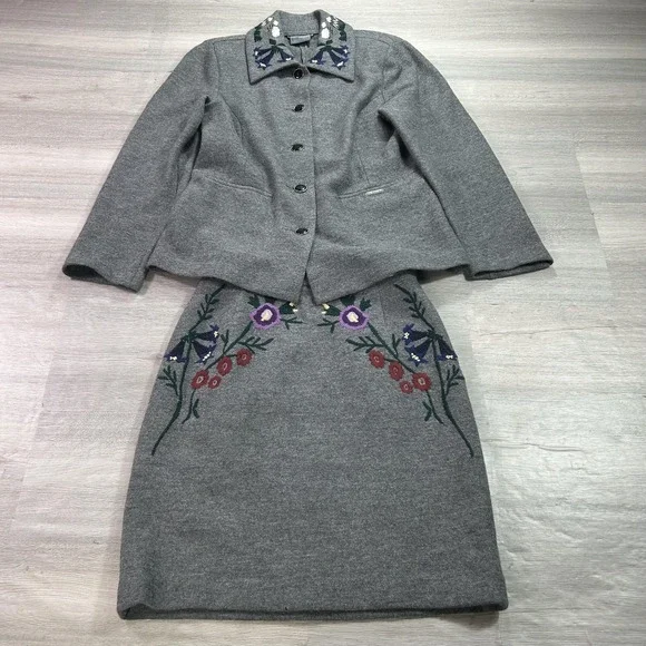 VINTAGE Geiger Skirt Suit Womens 38 Gray Wool Embroidered Floral 2 Piece Austria - Picture 1 of 16
